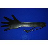 <strong>Чёрная шлёпалка Волшебные пальчики в форме ладошки</strong> <br />
Толстая сдвоенная и прошитая по краю кожаная шлепалка в виде ладони с растопыренными пальцами, усилена пружинистой стальной полосой. <div class="charTableblock"> </div> Чёрная шлёпалка Волшебные пальчики в форме ладошки
Толстая сдвоенная и прошитая по краю кожаная шлепалка в виде ладони с растопыренными пальцами, усилена пружинистой стальной полосой.