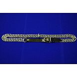    S/M 
        D-    .