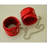 <strong>Красные кожаные оковы на липучках</strong> <br />
Изготавливаются из натуральной кожи с велюровой подкладкой. <div class="charTableblock"><div><span>Материал</span>: кожа</div><div><span>Цвет</span>: красный, розовый</div><div><span>Производитель</span>: Sitabella, Россия</div></div> Красные кожаные оковы на липучках
Изготавливаются из натуральной кожи с велюровой подкладкой.