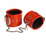 <strong>Красные кожаные оковы с широким ремешком</strong> <br />
Изготавливаются из натуральной кожи с велюровой подкладкой. <div class="charTableblock"><div><span>Материал</span>: кожа</div><div><span>Цвет</span>: красный, розовый</div><div><span>Производитель</span>: Sitabella, Россия</div></div> Красные кожаные оковы с широким ремешком
Изготавливаются из натуральной кожи с велюровой подкладкой.