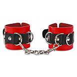 <strong>Красно-черные фиксаторы с глянцевой поверхностью</strong> <br />
Атрибут для тех, кто любит ограничивать движения своего партнера. <div class="charTableblock"><div><span>Материал</span>: кожзам</div><div><span>Цвет</span>: черный; красный, розовый</div><div><span>Производитель</span>: Пикантные штучки, Россия</div></div> Красно-черные фиксаторы с глянцевой поверхностью
Атрибут для тех, кто любит ограничивать движения своего партнера.