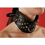 <strong>Ошейник на кожаной подкладке, украшенный шипами</strong> <br />
Кожаный подшипый ошейник, украшенный шипами, клепками и тремя кольцами. Безопасные шипы искусственно затуплены. Размер легко регулируется. Анатомическая форма специально для комфорта ношения. <div class="charTableblock"><div><span>Материал</span>: кожа</div><div><span>Производитель</span>: Подиум, Россия</div></div> Ошейник на кожаной подкладке, украшенный шипами
Кожаный подшипый ошейник, украшенный шипами, клепками и тремя кольцами. Безопасные шипы искусственно затуплены. Размер легко регулируется. Анатомическая форма специально для комфорта ношения.