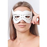 <strong>Маска кожаная белая</strong> <br />
Изготовлена из натуральной кожи с велюровой подкладкой. <div class="charTableblock"><div><span>Цвет</span>: белый</div><div><span>Материал</span>: кожа</div><div><span>Тип</span>: маска</div></div> Маска кожаная белая
Изготовлена из натуральной кожи с велюровой подкладкой.