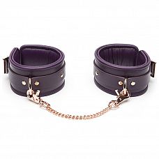 <strong>Фиолетовые оковы на ноги Cherished Collection Leather Ankle Cuffs</strong> <br />
Кандалы, которые не оставит тебя равнодушной.<div class="charTableblock"><div><span>Материал</span>: кожа</div><div><span>Производитель</span>: Fifty Shades of Grey, Великобритания</div></div> Фиолетовые оковы на ноги Cherished Collection Leather Ankle Cuffs
Кандалы, которые не оставит тебя равнодушной.
