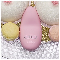 <strong>Розовый вибромассажер "Lily"</strong> <br />
Стильный клиторальный вибромассажер с уникальным дизайном. Его можно использовать для стимуляции эрогенных зон груди. Снабжен дискретным двигателем, с 5-ю способами вибрации. Не требует замены батареек т.к имеет аккумулятор который подзаряжается от обычной розетки. <p>В комплект входит адаптер. Материал велюр пласт. Бархатистый и теплый на ощупь. Новейший материал моментально приобретающий температуру тела. Гипоаллергенен.<div class="charTableblock"> </div> Розовый вибромассажер "Lily"
Стильный клиторальный вибромассажер с уникальным дизайном. Его можно использовать для стимуляции эрогенных зон груди. Снабжен дискретным двигателем, с 5-ю способами вибрации. Не требует замены батареек т.к имеет аккумулятор который подзаряжается от обычной розетки. <p>В комплект входит адаптер. Материал велюр пласт. Бархатистый и теплый на ощупь. Новейший материал моментально приобретающий температуру тела. Гипоаллергенен.